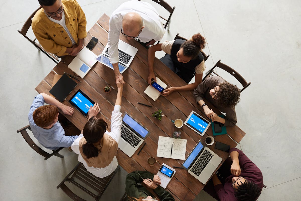 Comparatif des 7 meilleures méthodologies de vente B2B en 2026